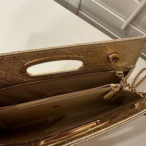 Elegant Gold Quilted Clutch - Picture 3 of 3